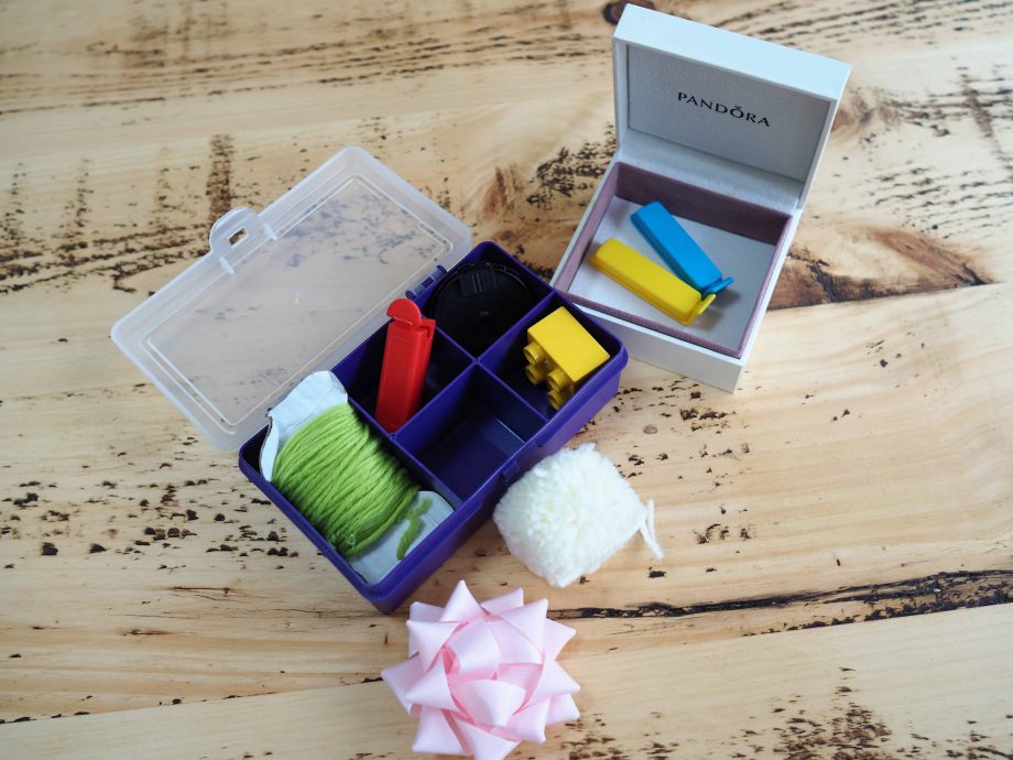 Screen Free Ways to entertain Kids on a Long Journey - Thimble and Twig