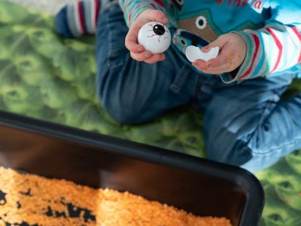 Fun Autumn Sensory Activities - Thimble and Twig